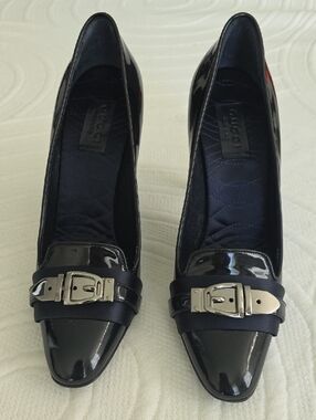 Gucci Black Patent Leather Buckle Pumps